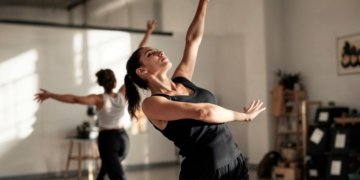 A dança devolve leveza aos movimentos, força ao corpo e equilíbrio à mente 