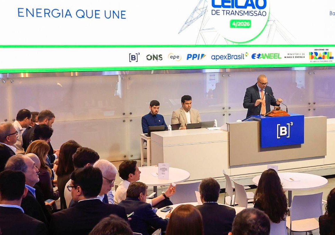 Com muita disputa, Aneel leiloou oito lotes de transmissão de energia