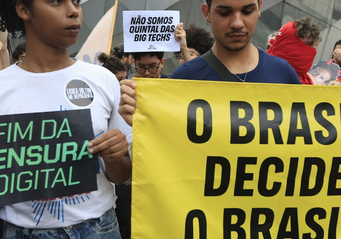 Sociedade civil manifesta preocupação ao TSE por censura nas redes