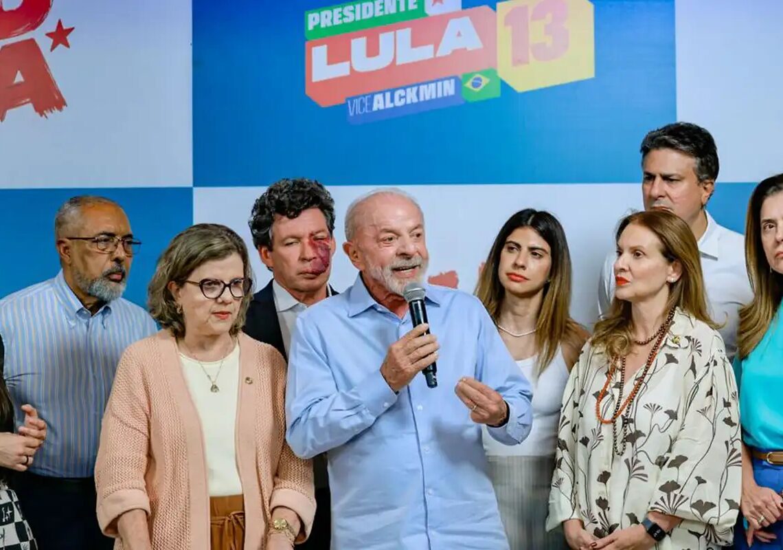 Lula celebra avanço do fim da 6×1 e defende investimento público