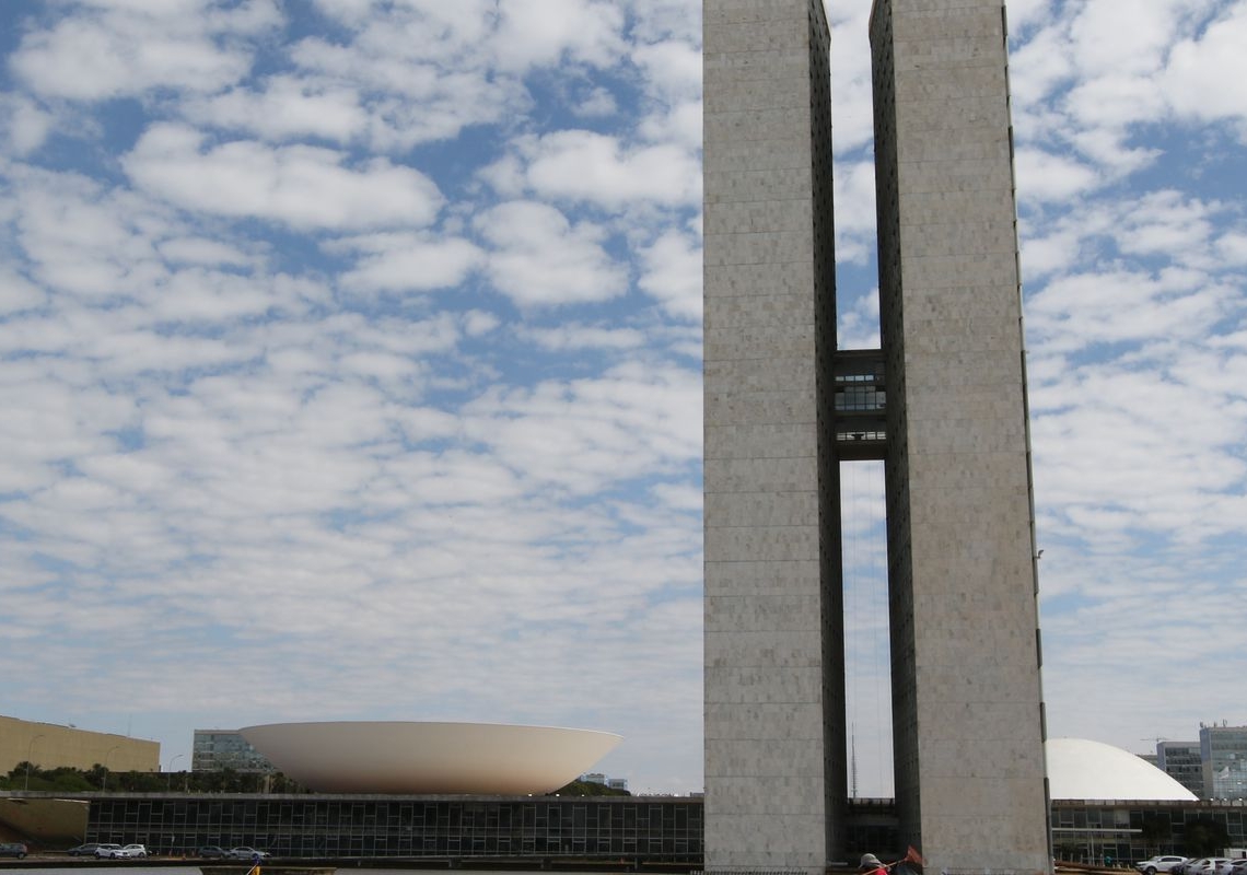 Presidente do Senado marca para segunda votação do fim da escala 6×1