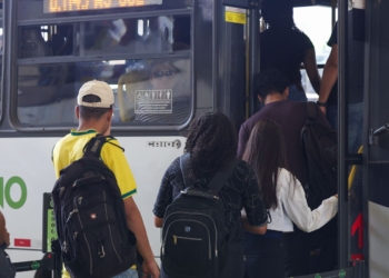 Prefeituras e estados devem garantir transporte gratuito no 2° turno