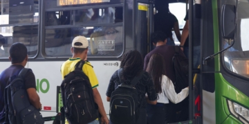 Prefeituras e estados devem garantir transporte gratuito no 2° turno