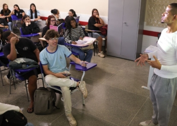 Enem 2026: inscrito automaticamente deve escolher idioma da prova