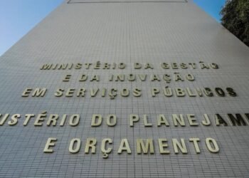Governo libera R$ 5,2 bilhões para reforçar assistência social e saúde