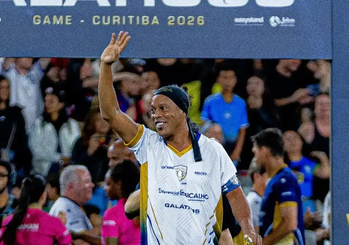 Ronaldinho Gaúcho anuncia volta aos gramados pelo italiano Ravenna