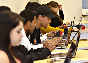 Projeto prevê qualificação profissional e apoio ao empreendedorismo para jovens — Senado Notícias