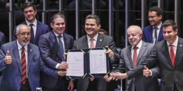 Congresso promulga emenda do fim da 6×1; escala 5×2 começa em 60 dias