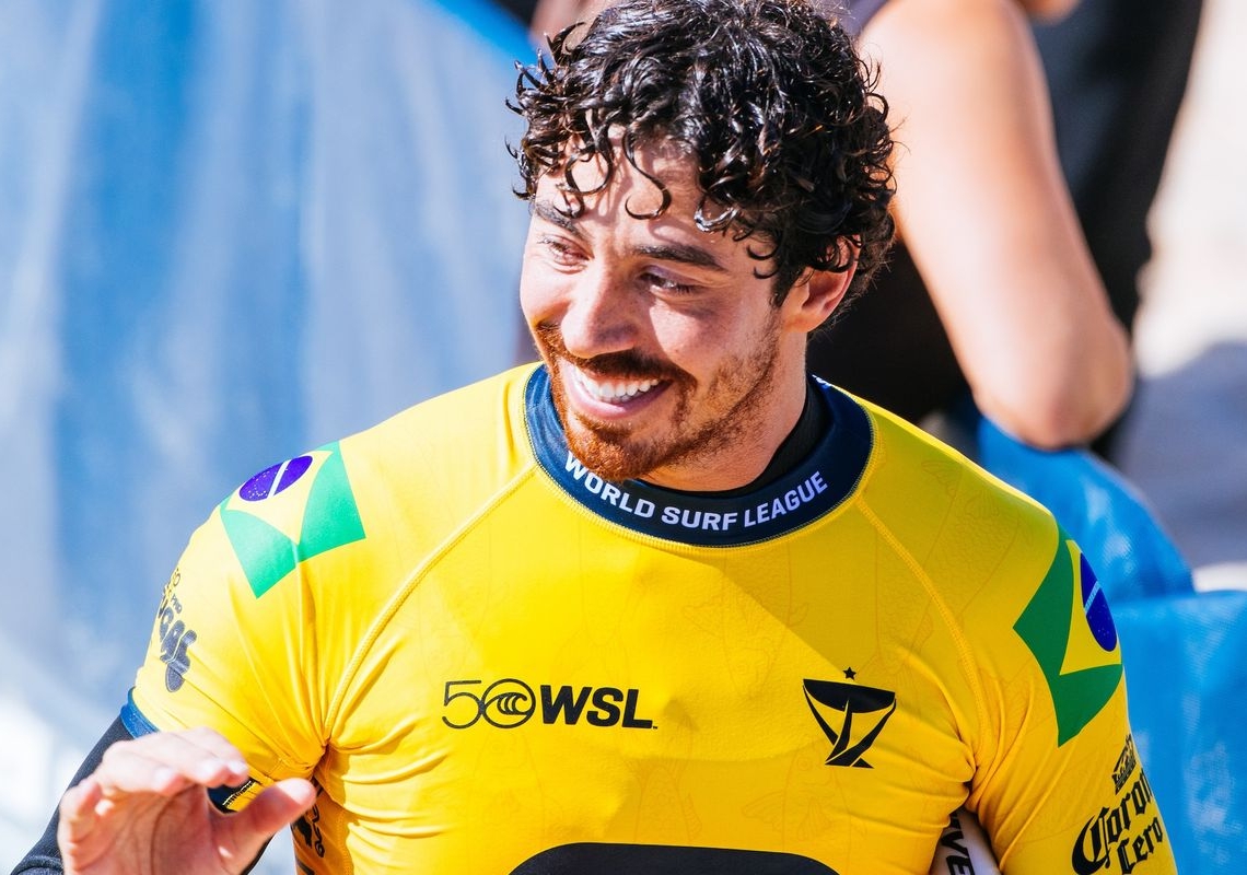 Surfe: Yago Dora, Ítalo Ferreira e Medina vão às quartas em Peniche